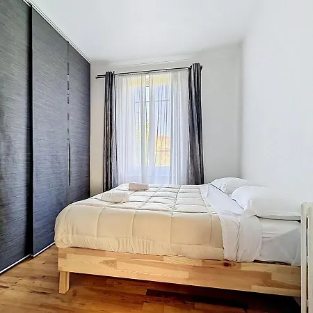 아파트 Spacieux Et Confort Avec Balcon 클레르몽페랑